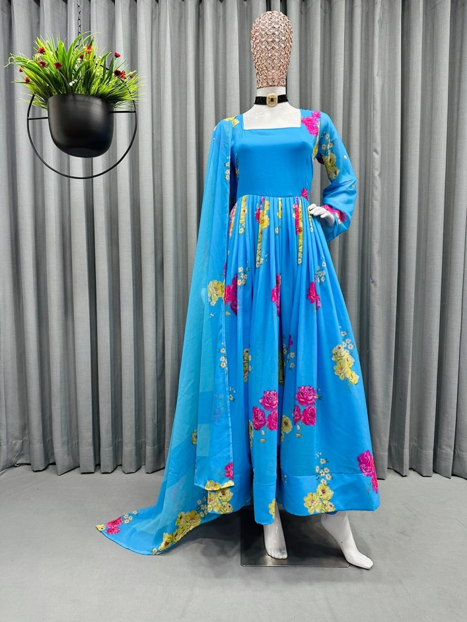 Buy Blue color lucknowi style kurta set for stylish look - Joshindia