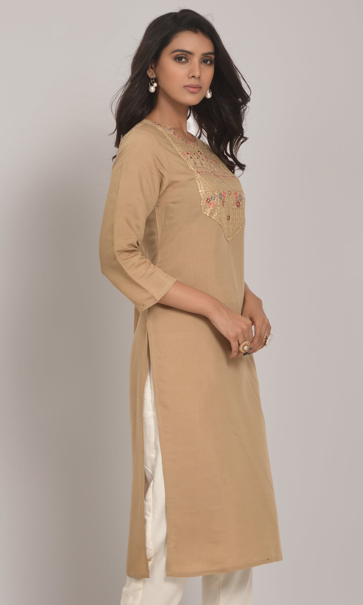 Buy Trendy Chiku Kurtas Online in India - Joshindia