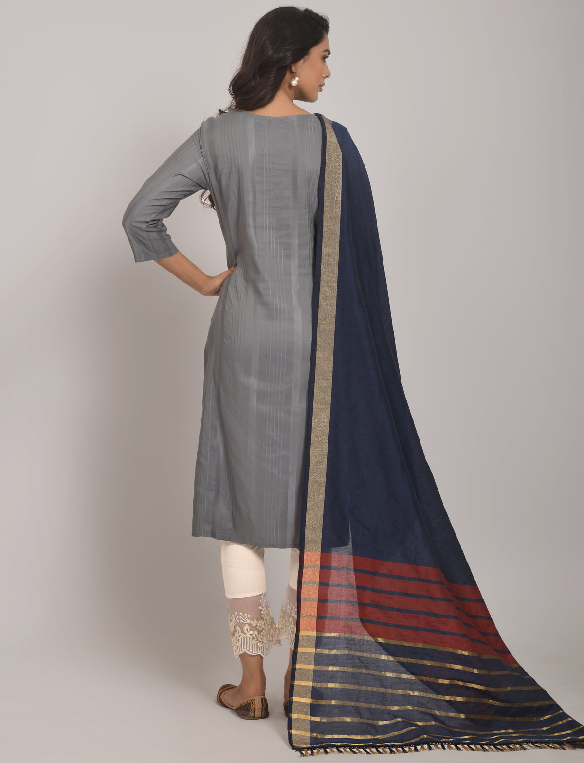Buy Trendy Grey Kurtas Online in India - Joshindia