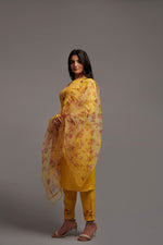 Buy From Latest Range of Yellow Kurtas Online - Joshindia