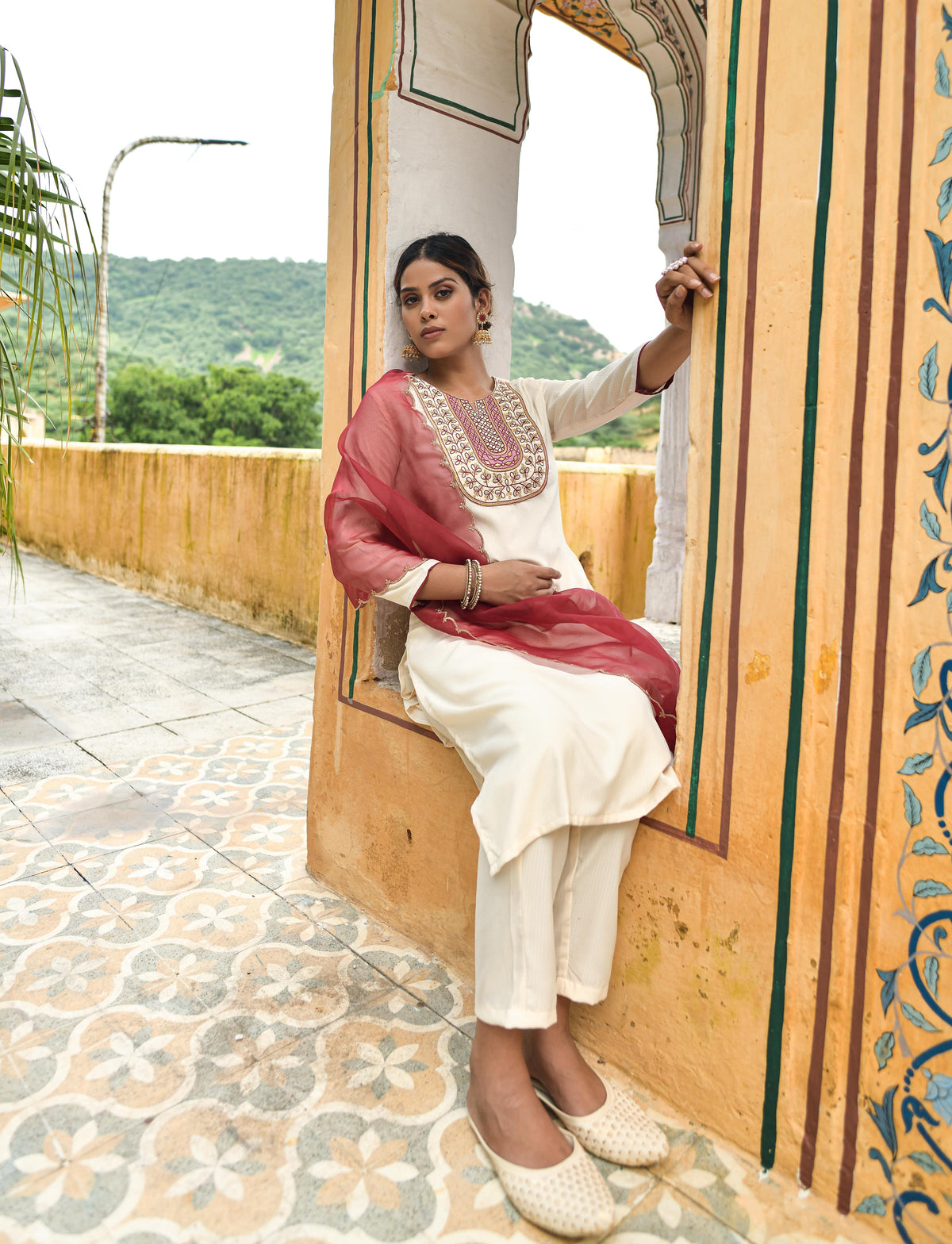 Buy Off White Kurtis Kurtas online in India - Joshindia