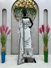 Buy Women Kurta Sets & Suit Sets Online for Women in India - Joshindia