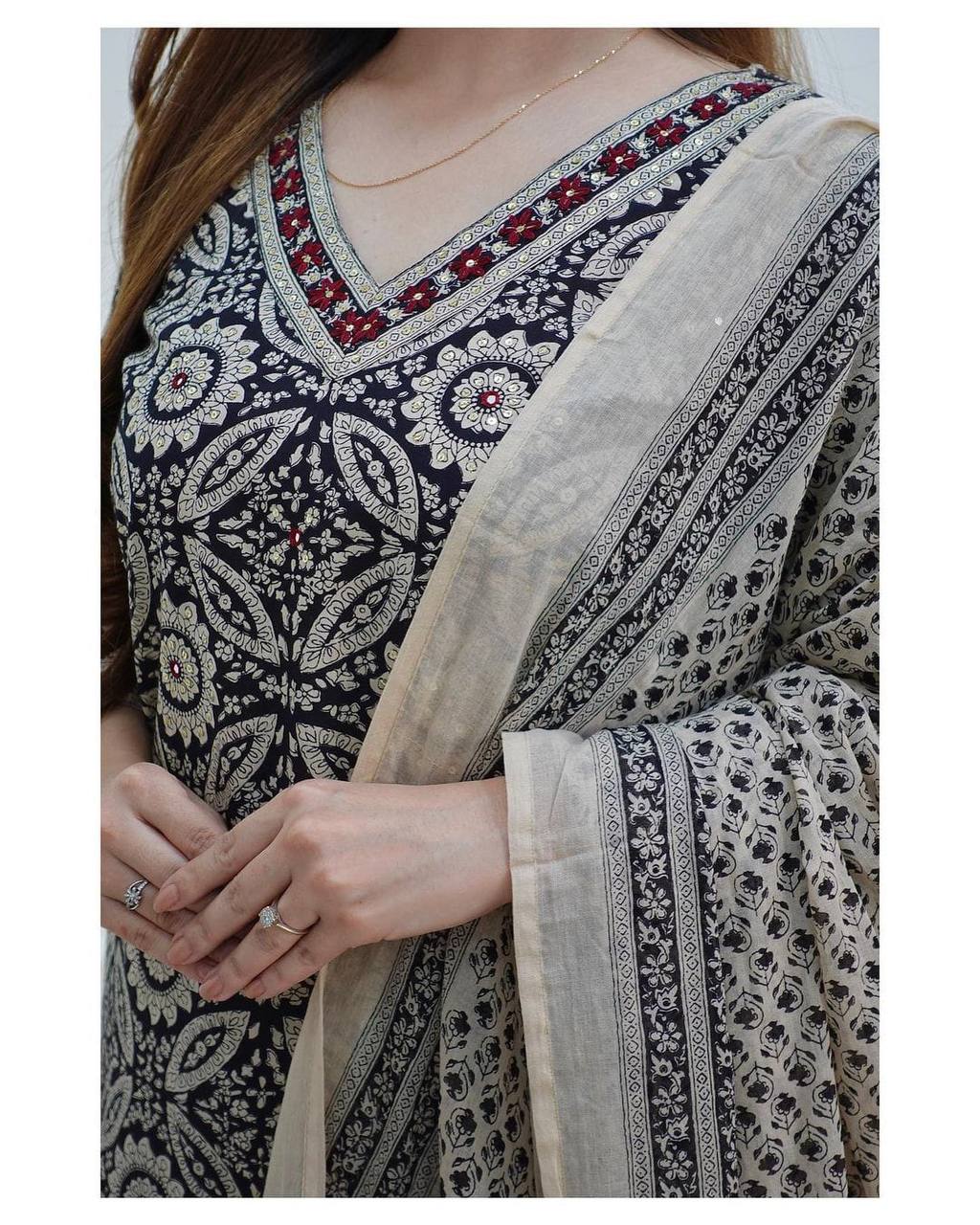 Beautiful Black Color Designer kurta Set for casual function Buy Now - Joshindia