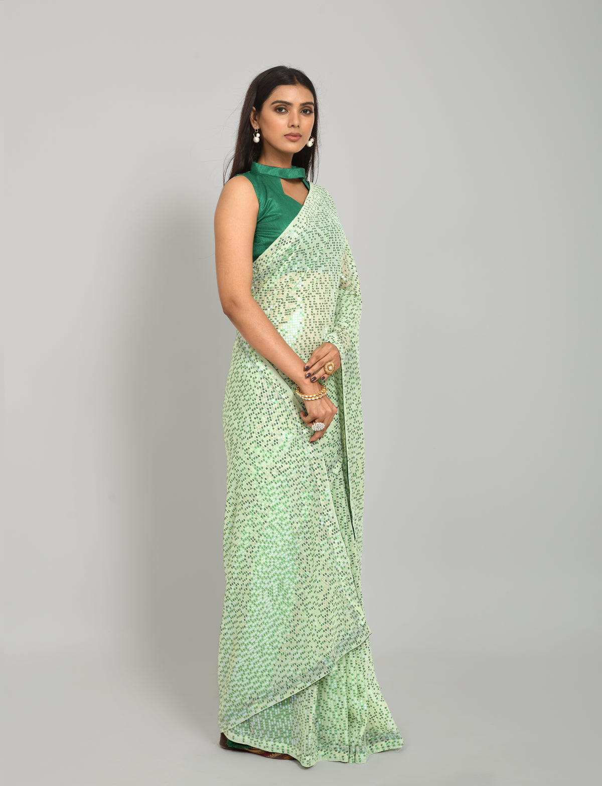 Buy Trendy Green Saree Online in India - Joshindia
