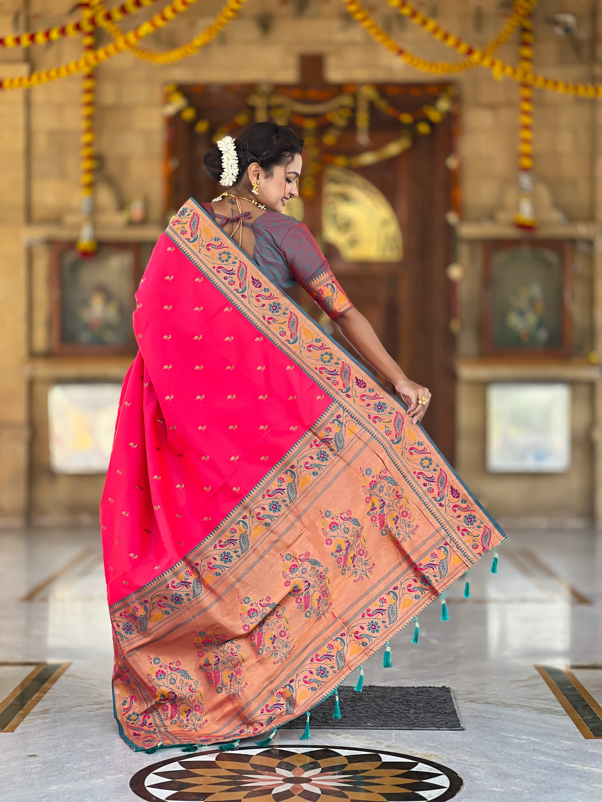 Woven Design Silk Blend Paithani Saree