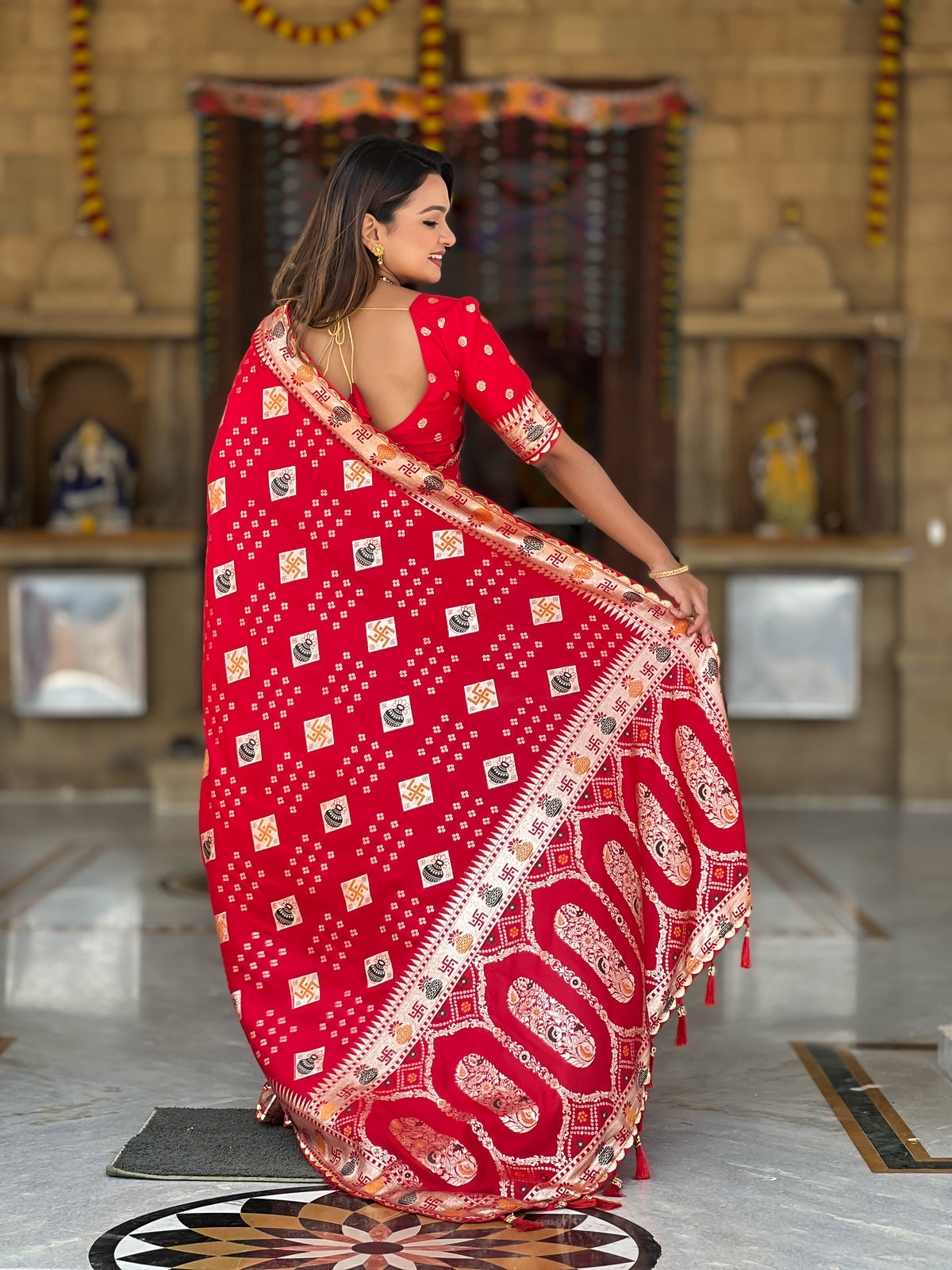 Women Ethnic Woven Design Zari Dola Silk Banarasi Saree