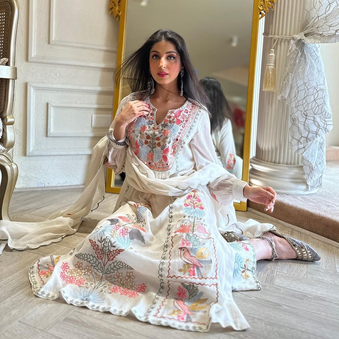 white color designer fancy kurta set - Joshindia