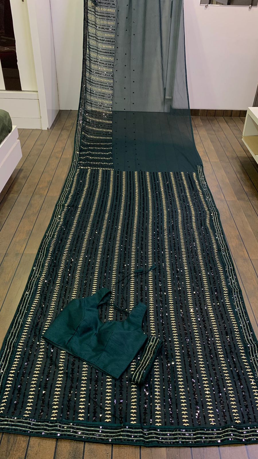 Green Color Latest Designer Saree At Best Price - Joshindia