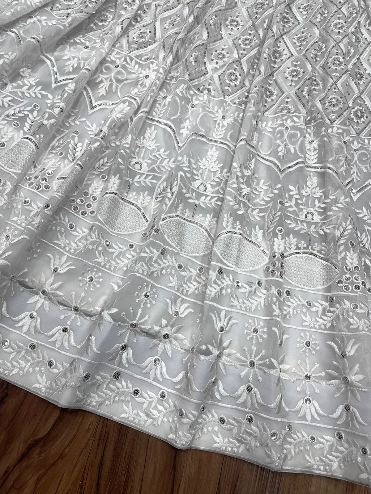 Buy Trendy White Lehenga Choli Online in India - Joshindia