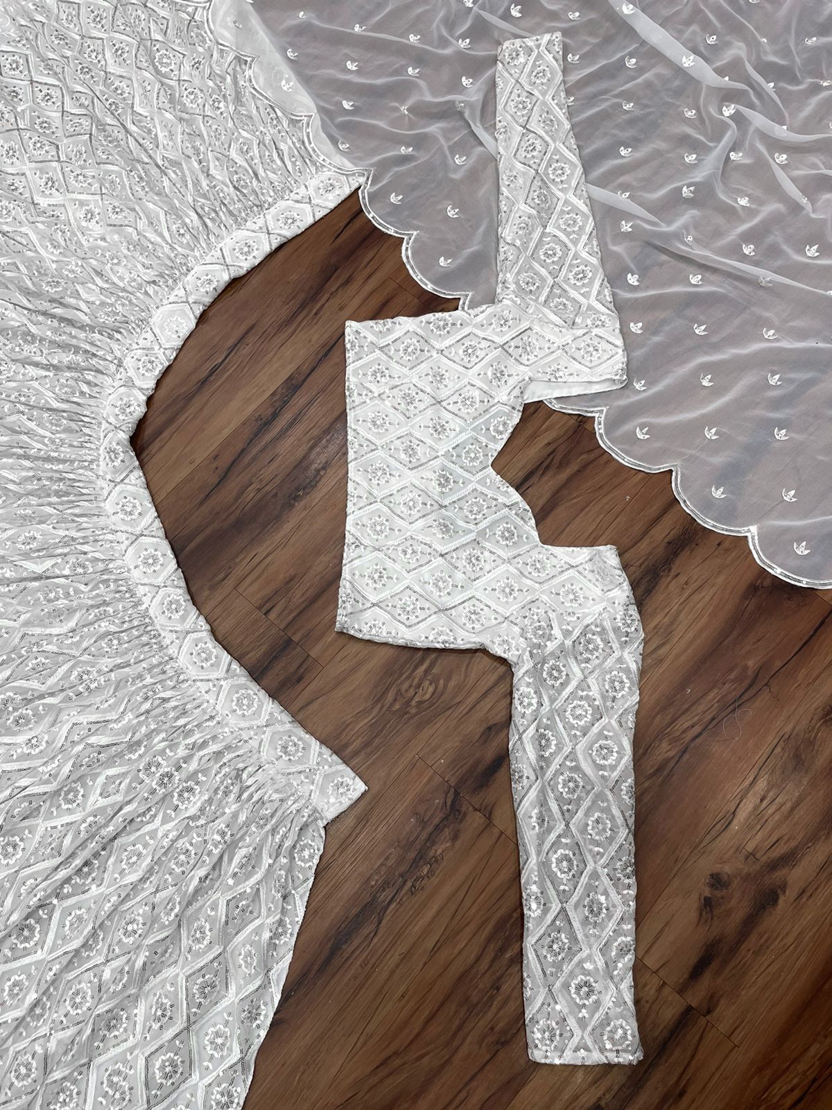 Buy Trendy White Lehenga Choli Online in India - Joshindia