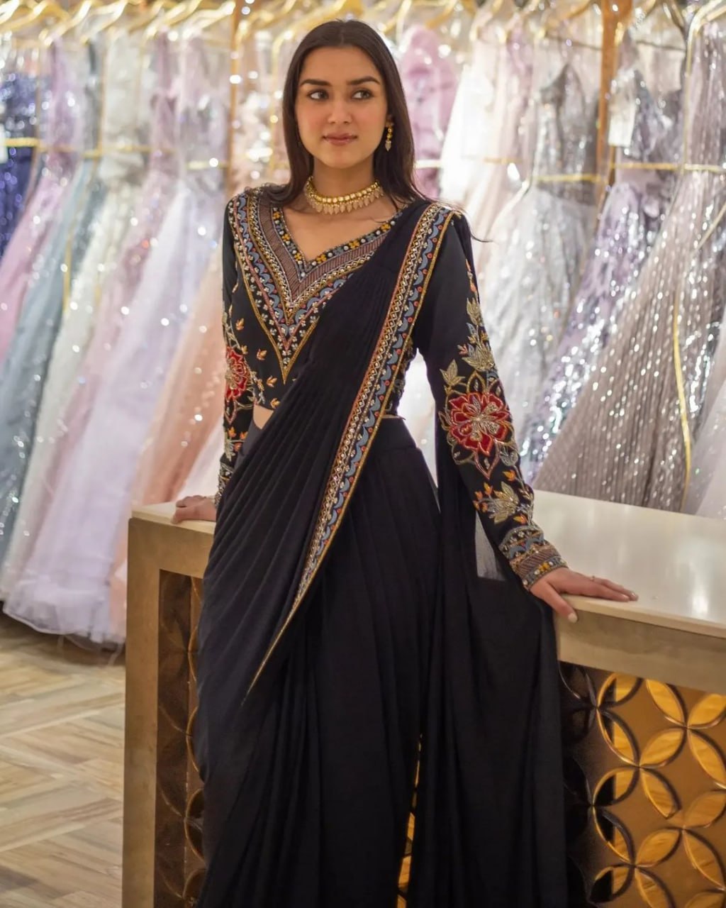 Buy Black Saree Online in India at low prices - Joshindia