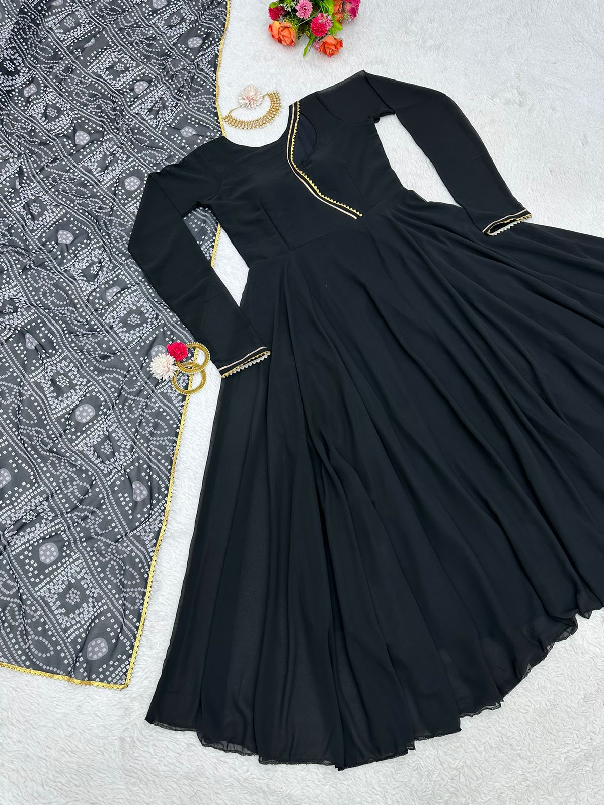 Evening Wear Gown In Black Colour | lupon.gov.ph