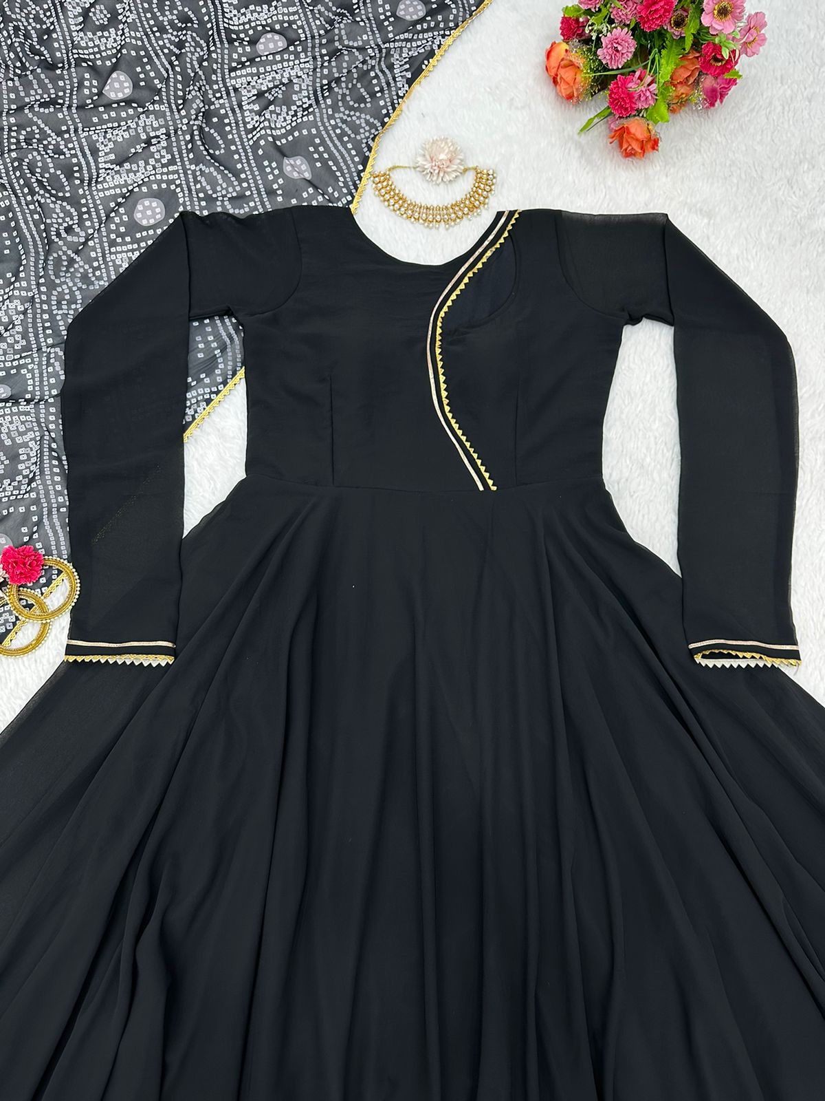 V-line Off Shoulder Fleece Top Elegant Black Gown | Childrens wedding  dresses, Girls pageant dresses, Princess ball gowns