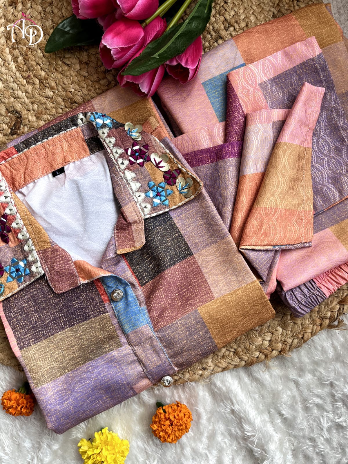 Shop for Women Kurtas, Suits & Kurtis Online in India - Joshindia