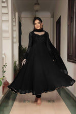 Buy Trendy Black Gown Online in India - Joshindia