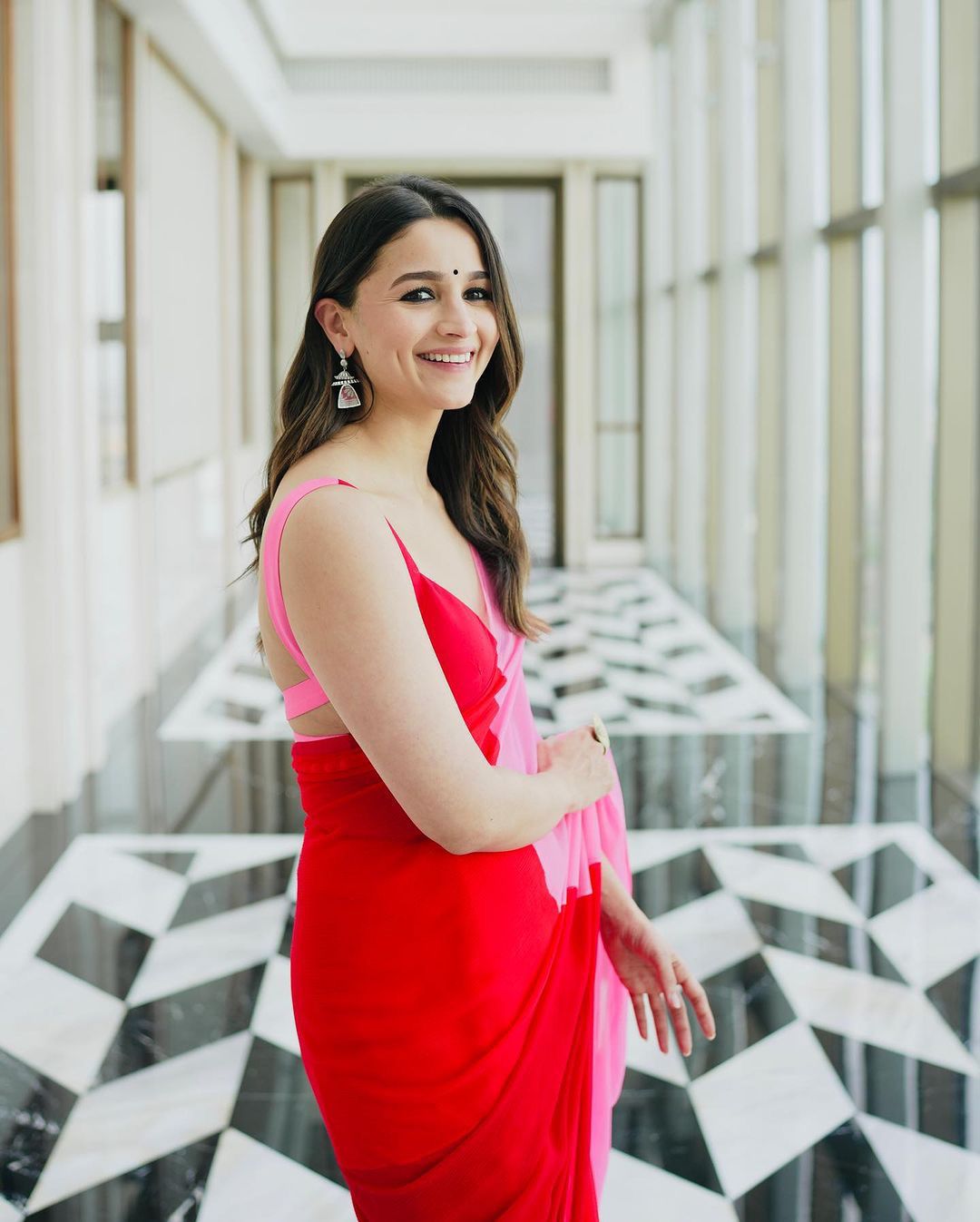 Buy Red Pink Saree Traditional online in India - Joshindia