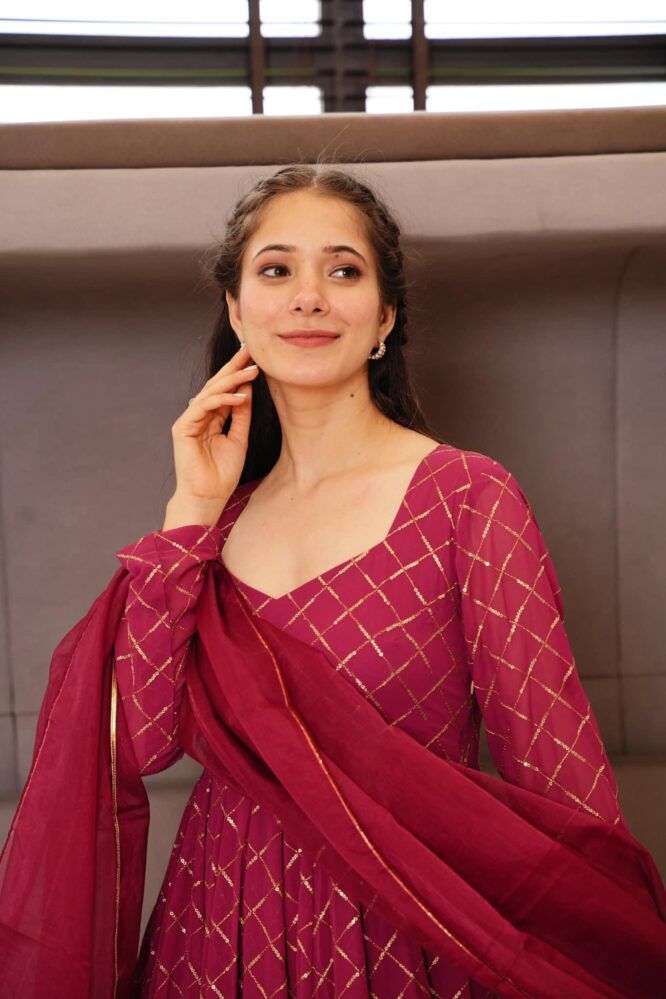 Buy Trendy Red Gown Online in India - Joshindia