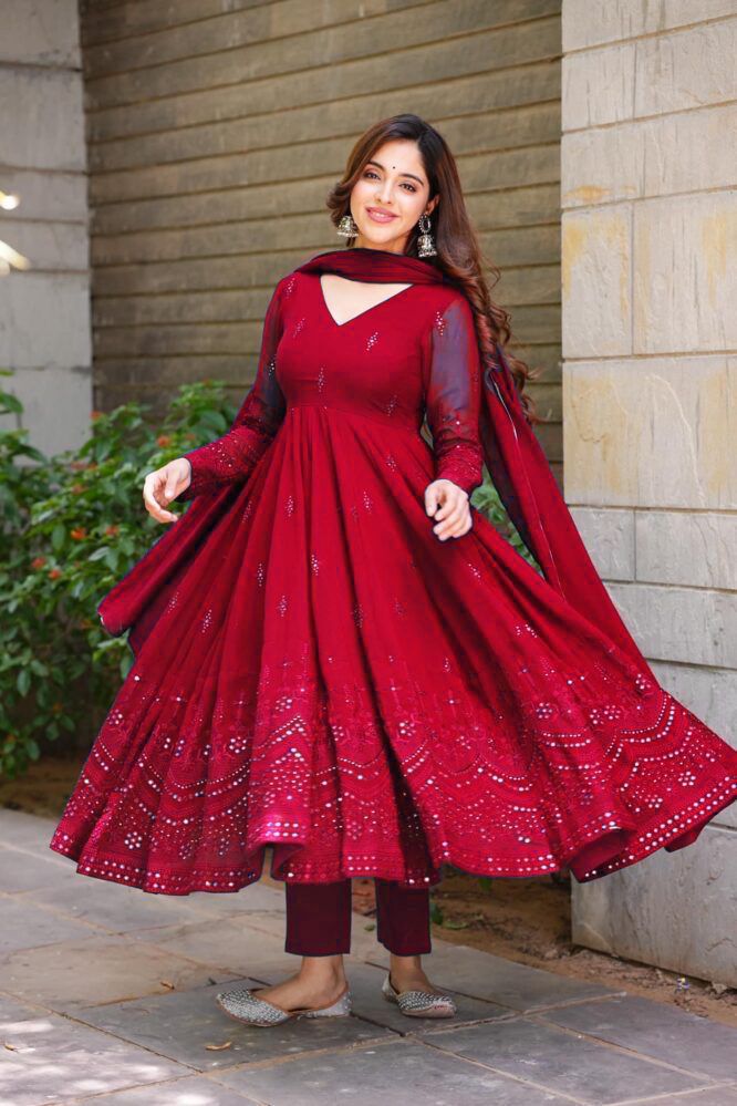 Buy Trendy Red Kurtis Online - Joshindia