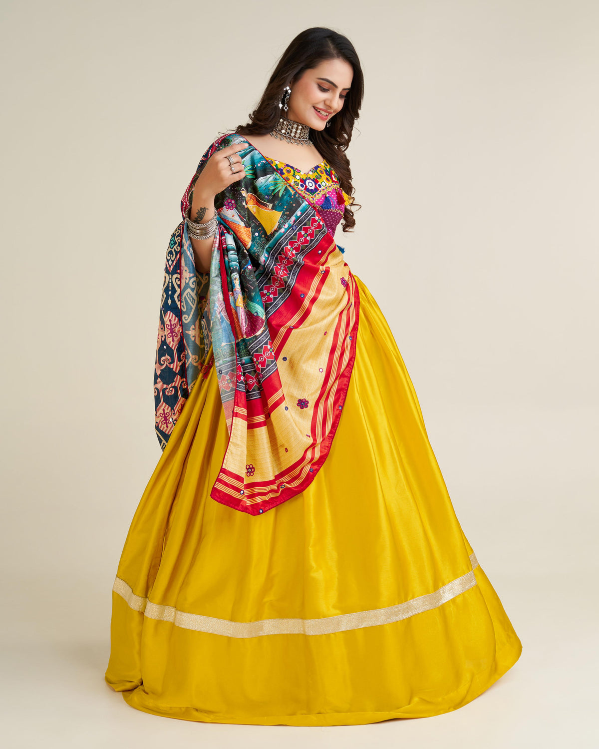 Buy Navratri Chaniya Choli Online - Joshindia