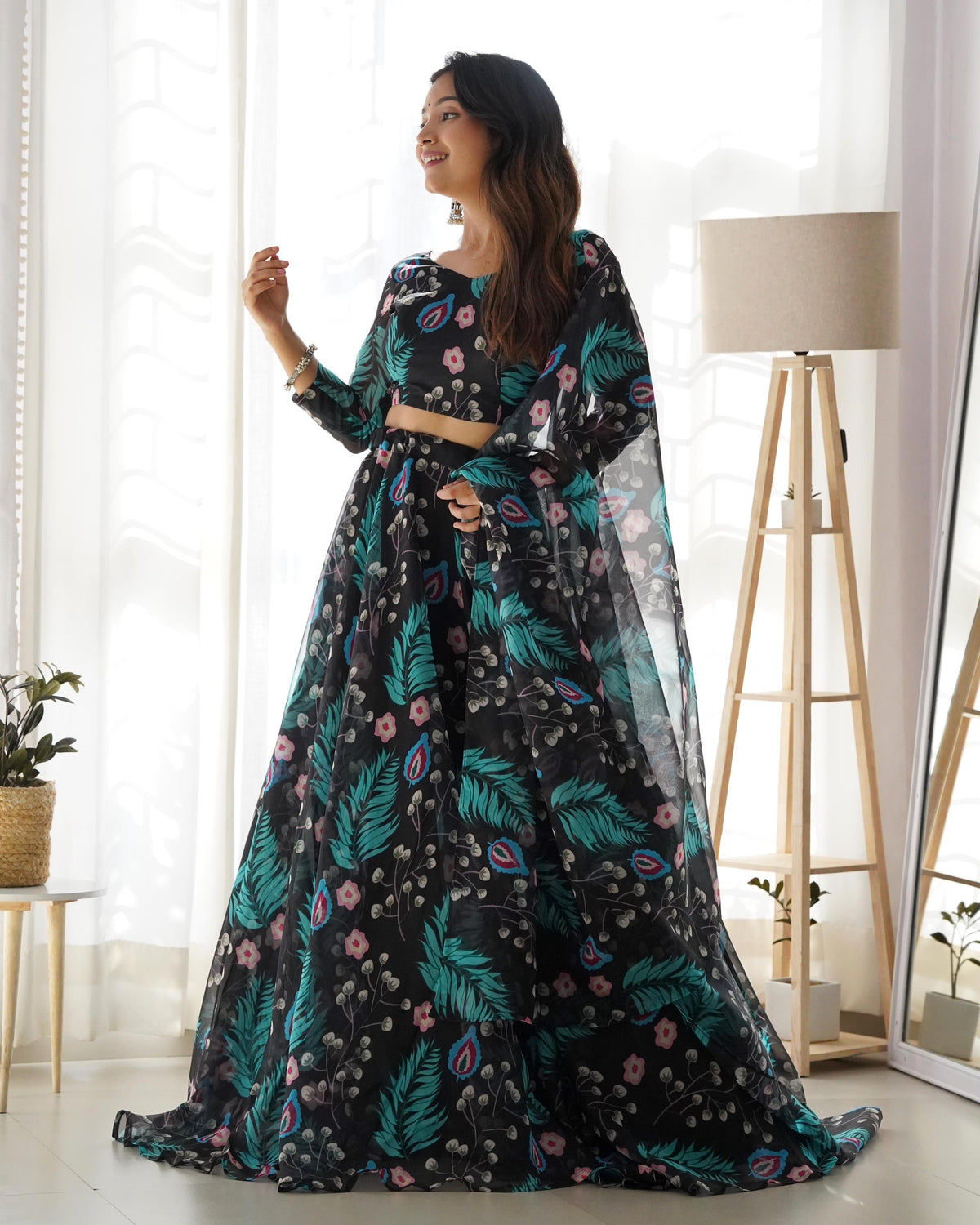 Buy Latest Designer Organza Lehenga Cholis Online - Joshindia