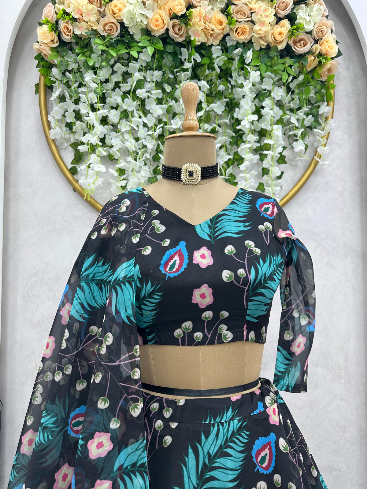 Buy Latest Designer Organza Lehenga Cholis Online - Joshindia