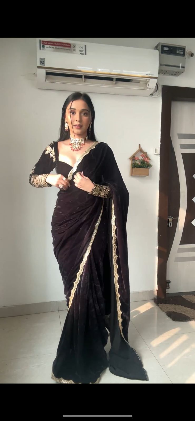 Beautiful Designer 1M Ready to Wear Saree Online - Joshindia