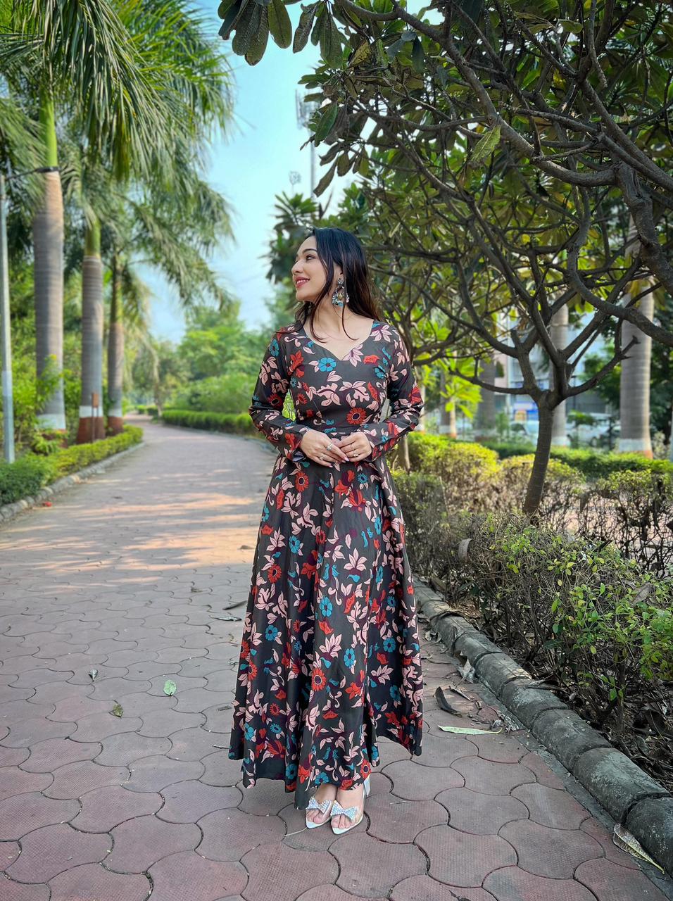 Buy Floral Print Gowns Online at Best Prices In India - Joshindia