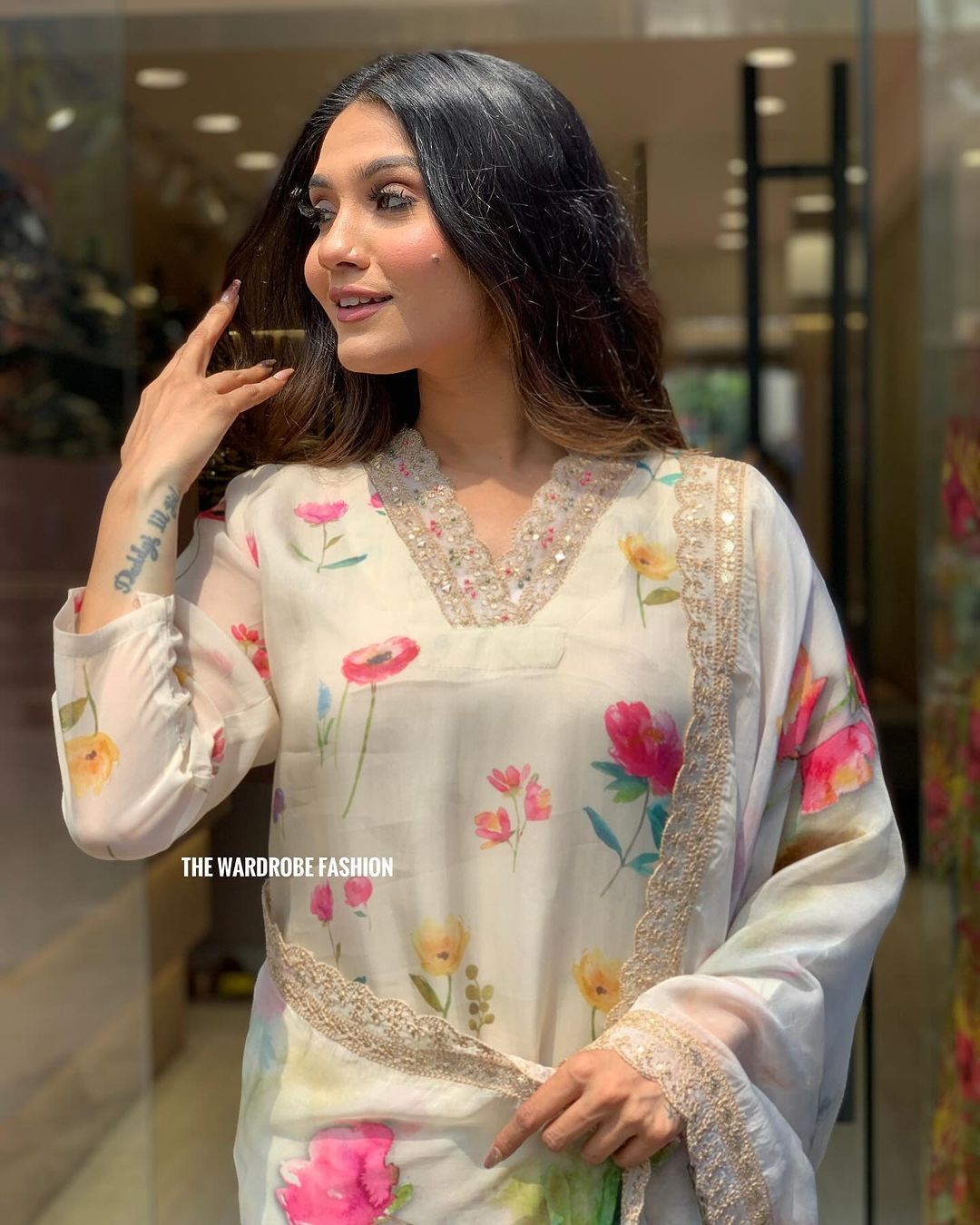 Buy Organza Suits Online at the Best Price - Joshindia