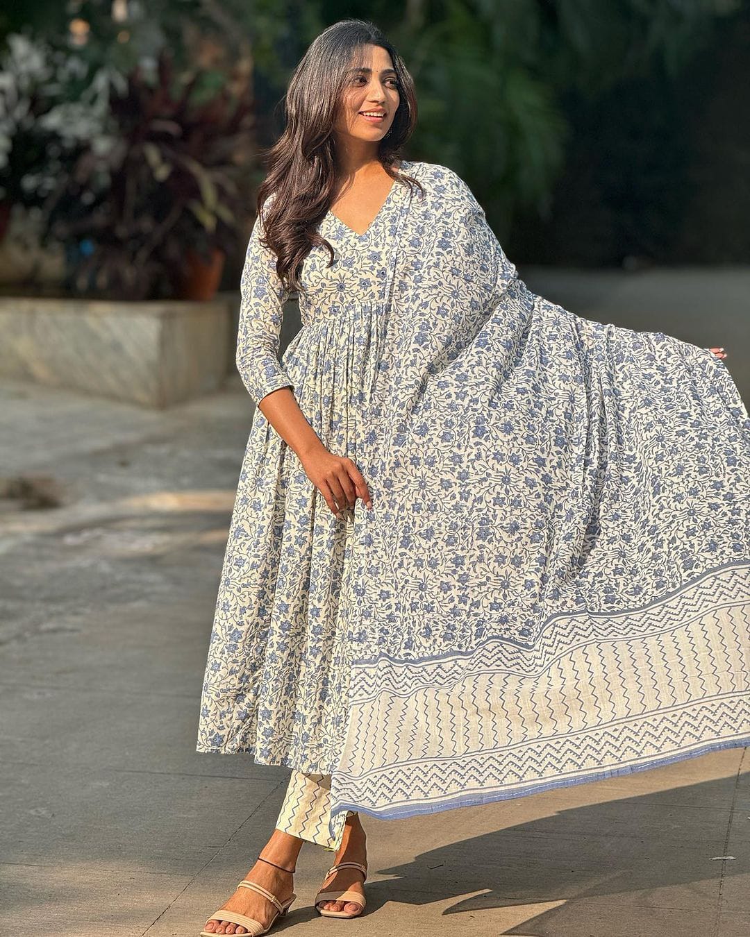 Buy Latest Cotton Suits for Women Online in India - Joshindia