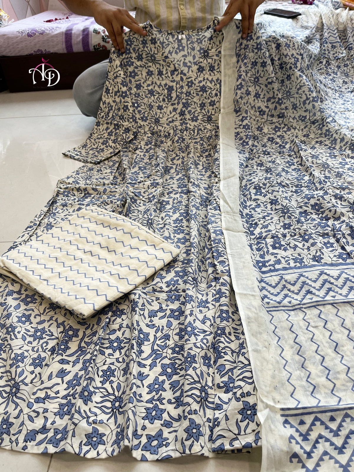 Buy Latest Cotton Suits for Women Online in India - Joshindia