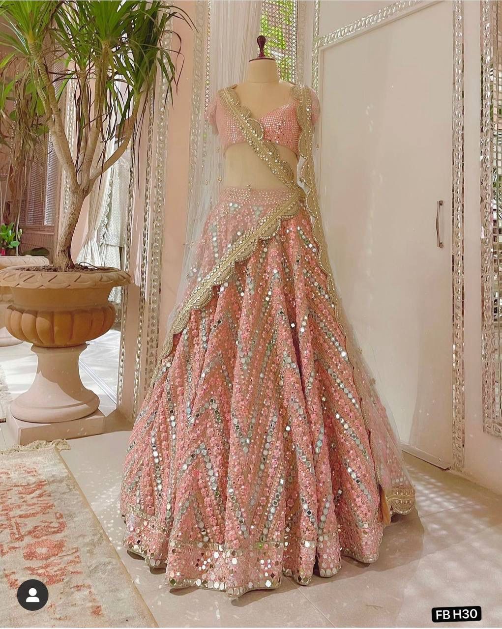 Buy Latest Indian Lehengas for Women Online - Joshindia