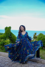 LAUV BLUE GEORGETTE MAXI - Joshindia