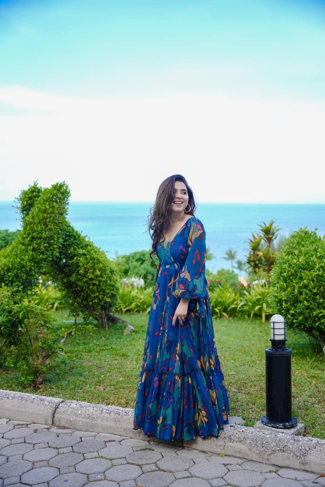 LAUV BLUE GEORGETTE MAXI - Joshindia