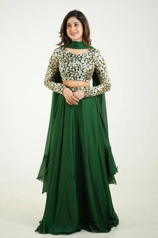 Ivory Lehenga Set With Bottle Green Dupatta - Joshindia