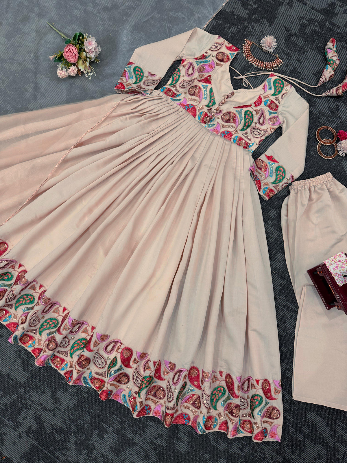 Buy Latest Cream Anarkali Suit Online At Best Price - Joshindia