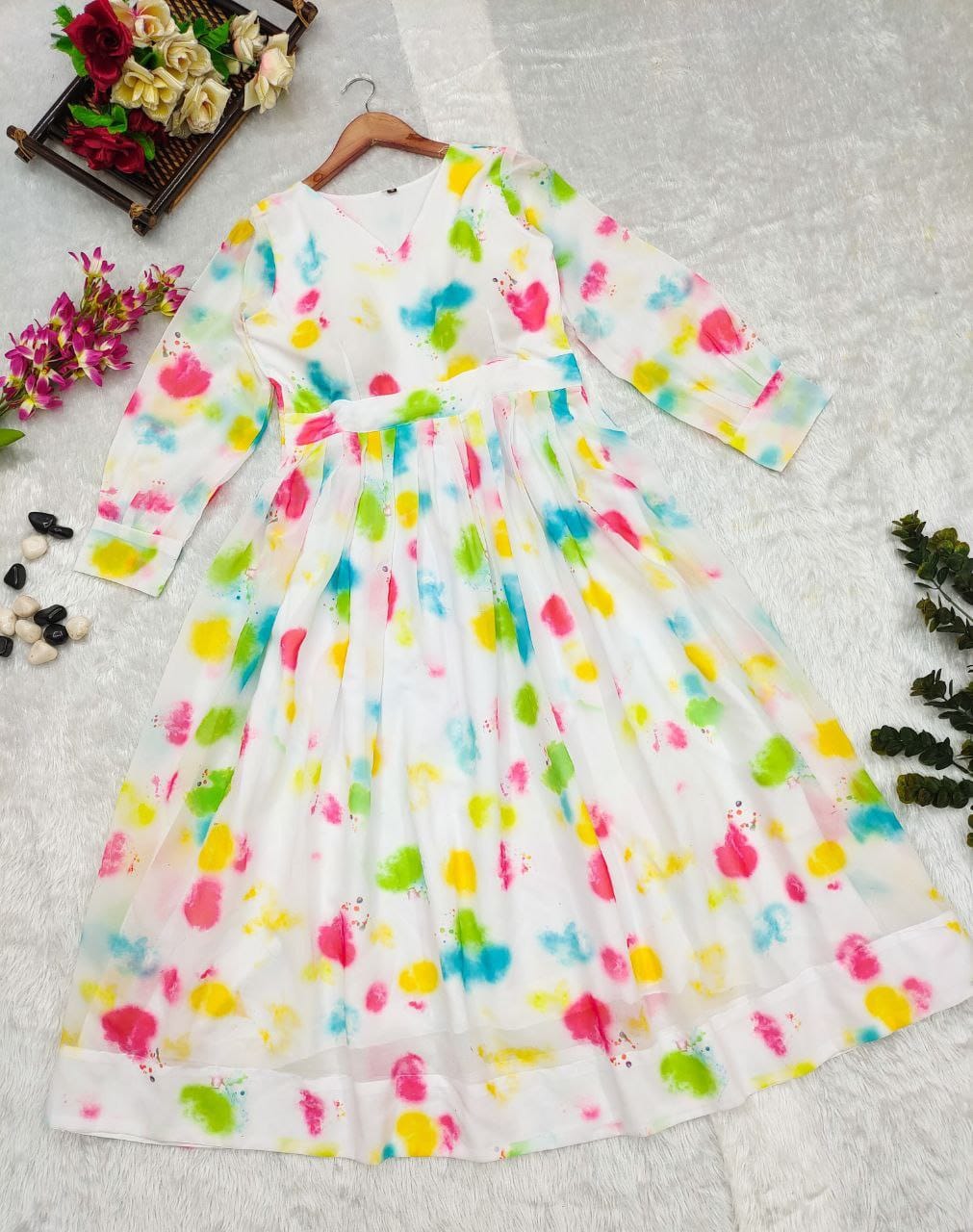 Buy Women Kurta Sets & Suit Sets Online for Women - Joshindia