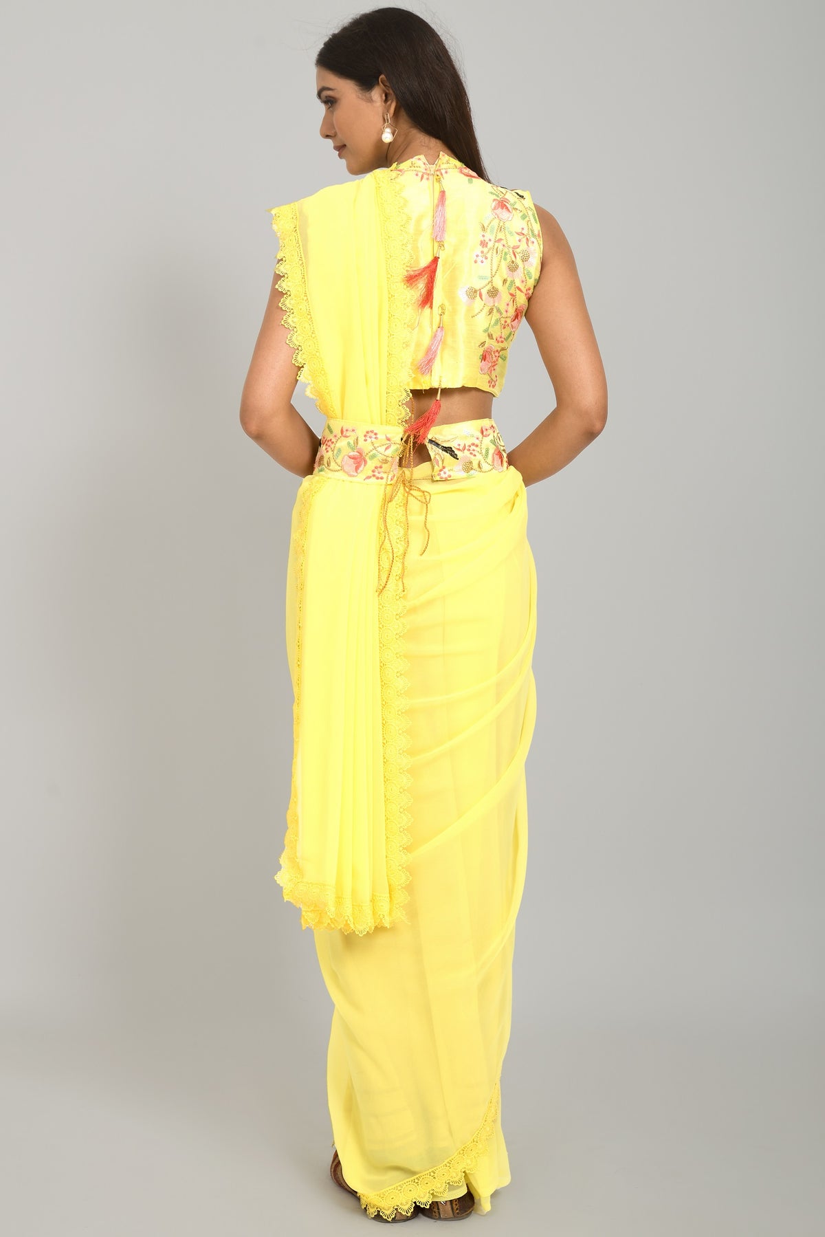 Buy Yellow Sarees Online at Best Prices In India - Joshindia