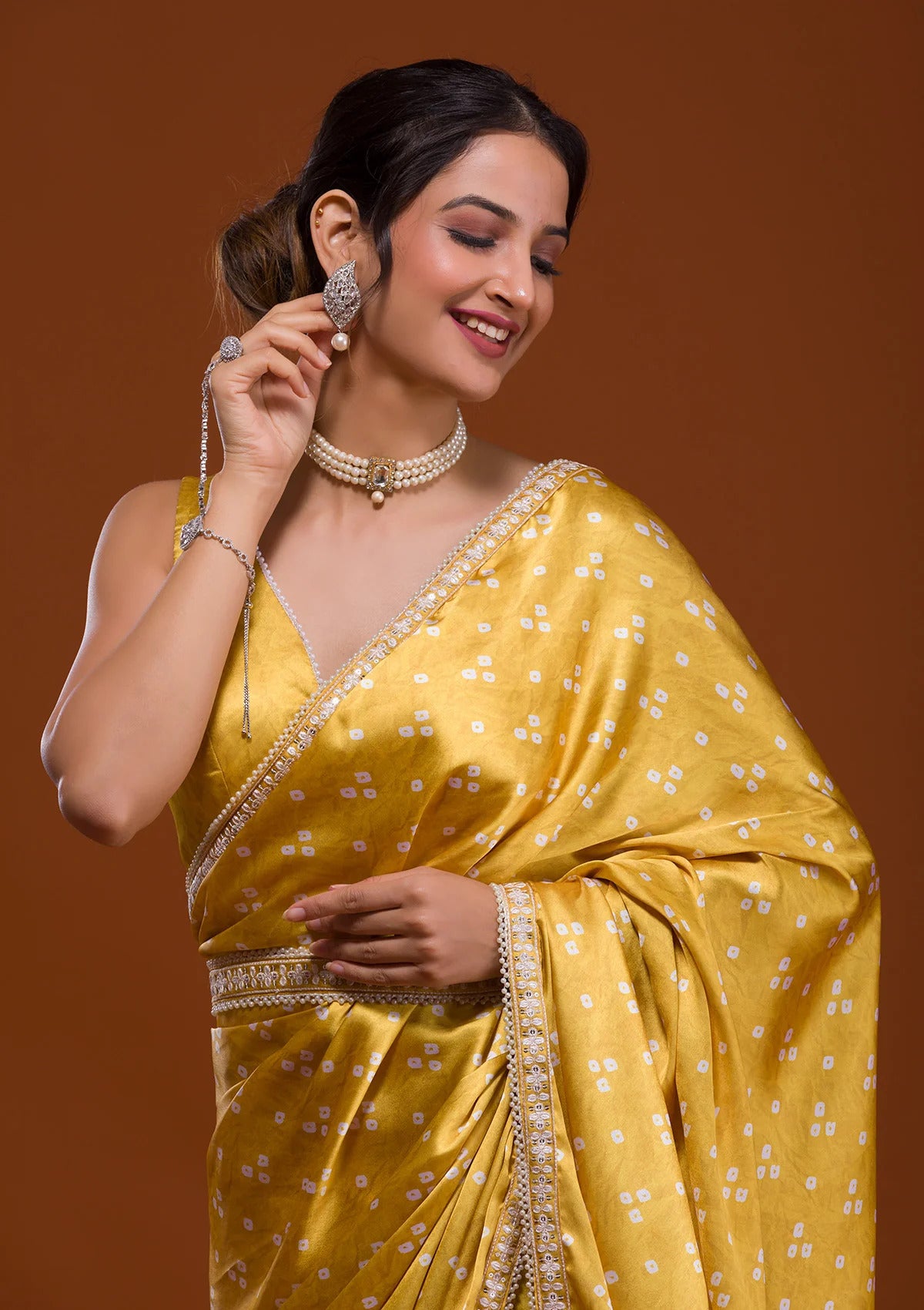 Buy Yellow Sarees Online at Best Prices In India - JOSHINDIA - Joshindia