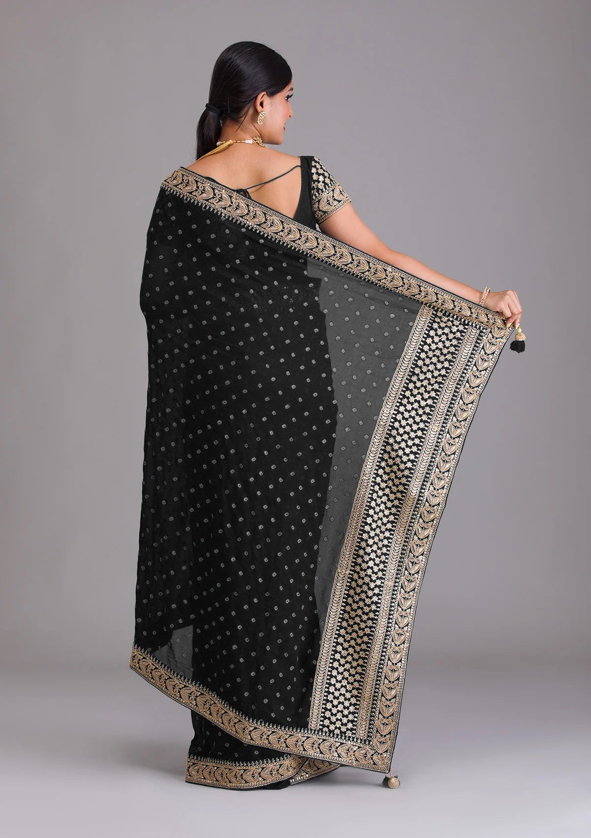Black Saree - Black Designer Sarees Online - Joshindia