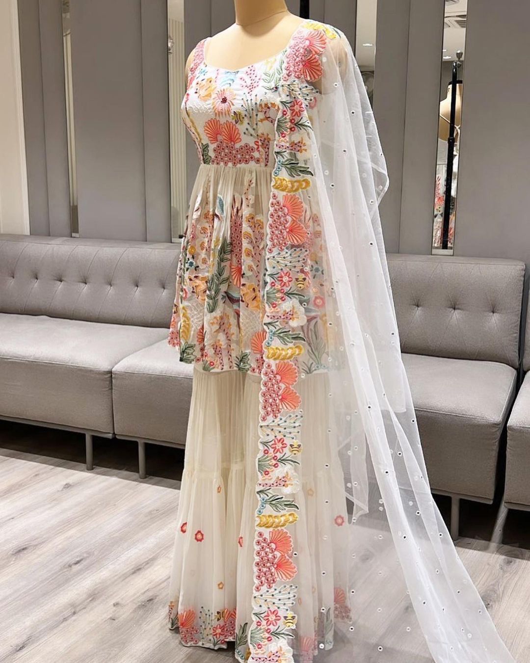Buy Women's Kurti Saree Online - Joshindia