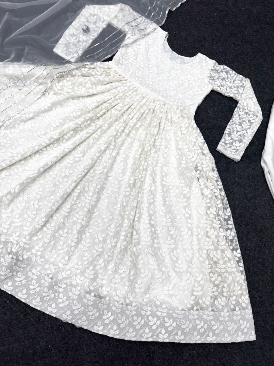 Buy White Kurtas For Women Online In India - Joshindia