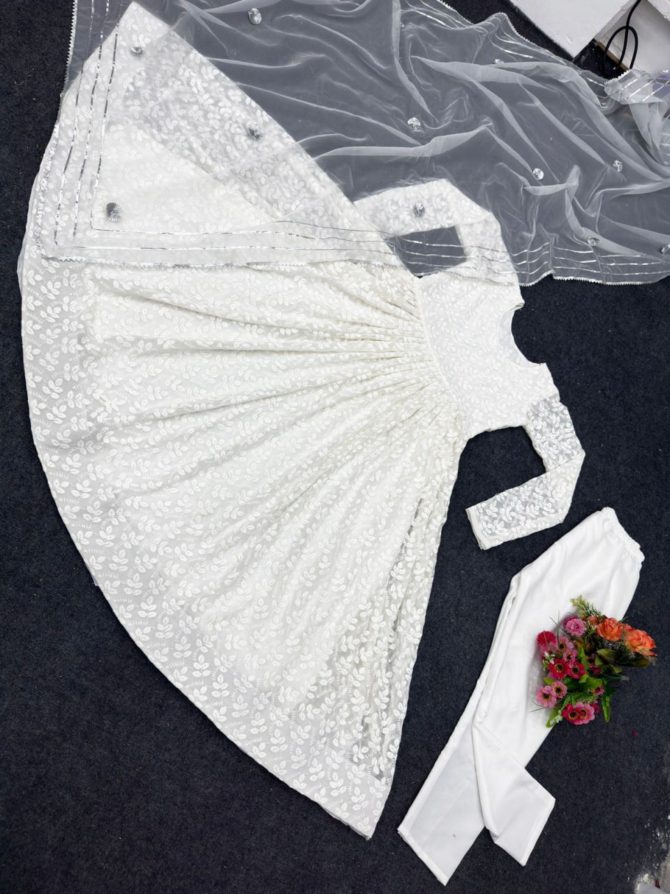 Buy White Kurtas For Women Online In India - Joshindia