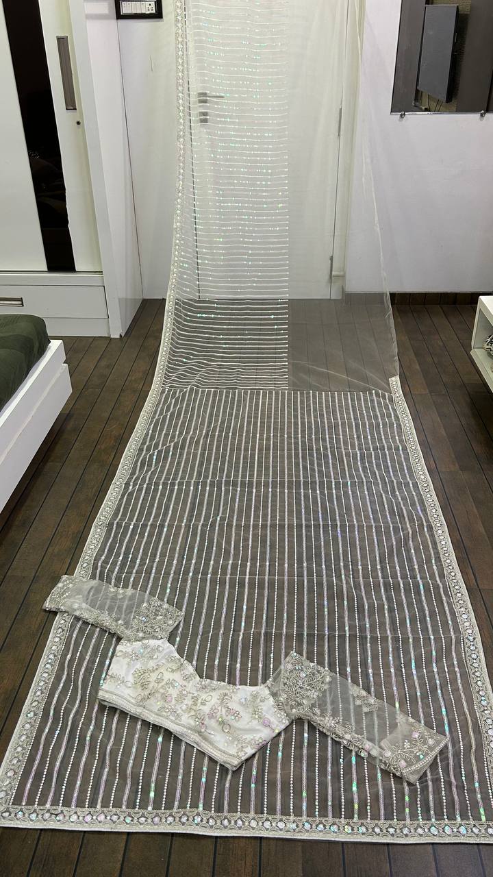 Buy Latest Designer White Color Saree Online At Best Price - Joshindia