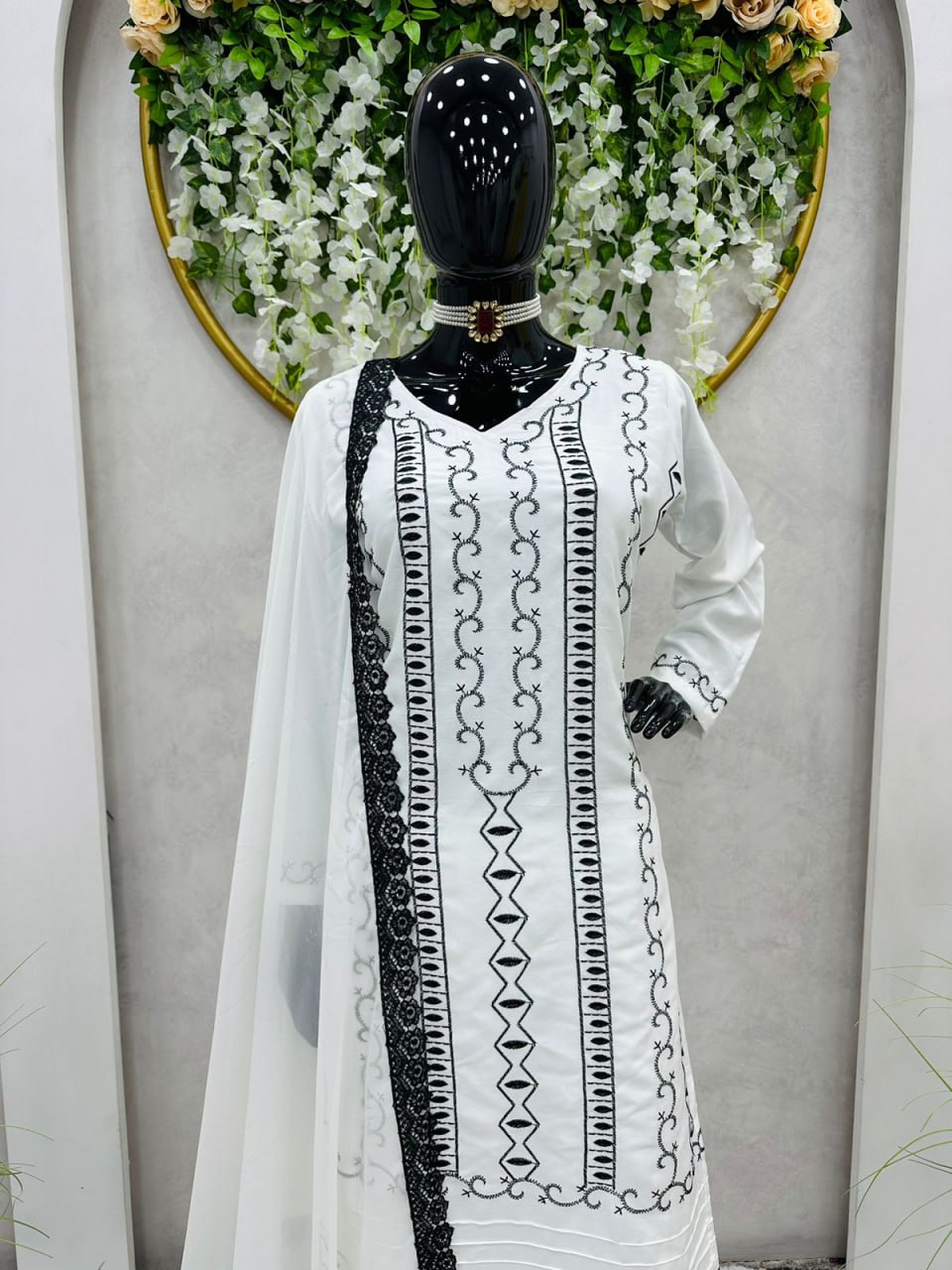 Buy White Kurtas Sets online in India - Joshindia