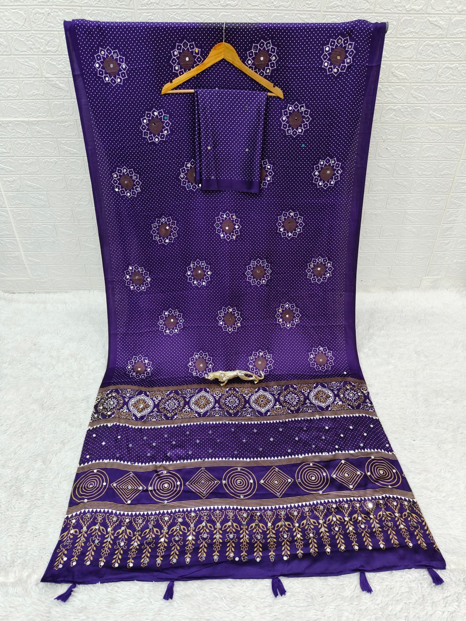 Japan Satin Silk Saree with Real Mirror Work &amp; Viscose Latkan Pallu Border&nbsp;