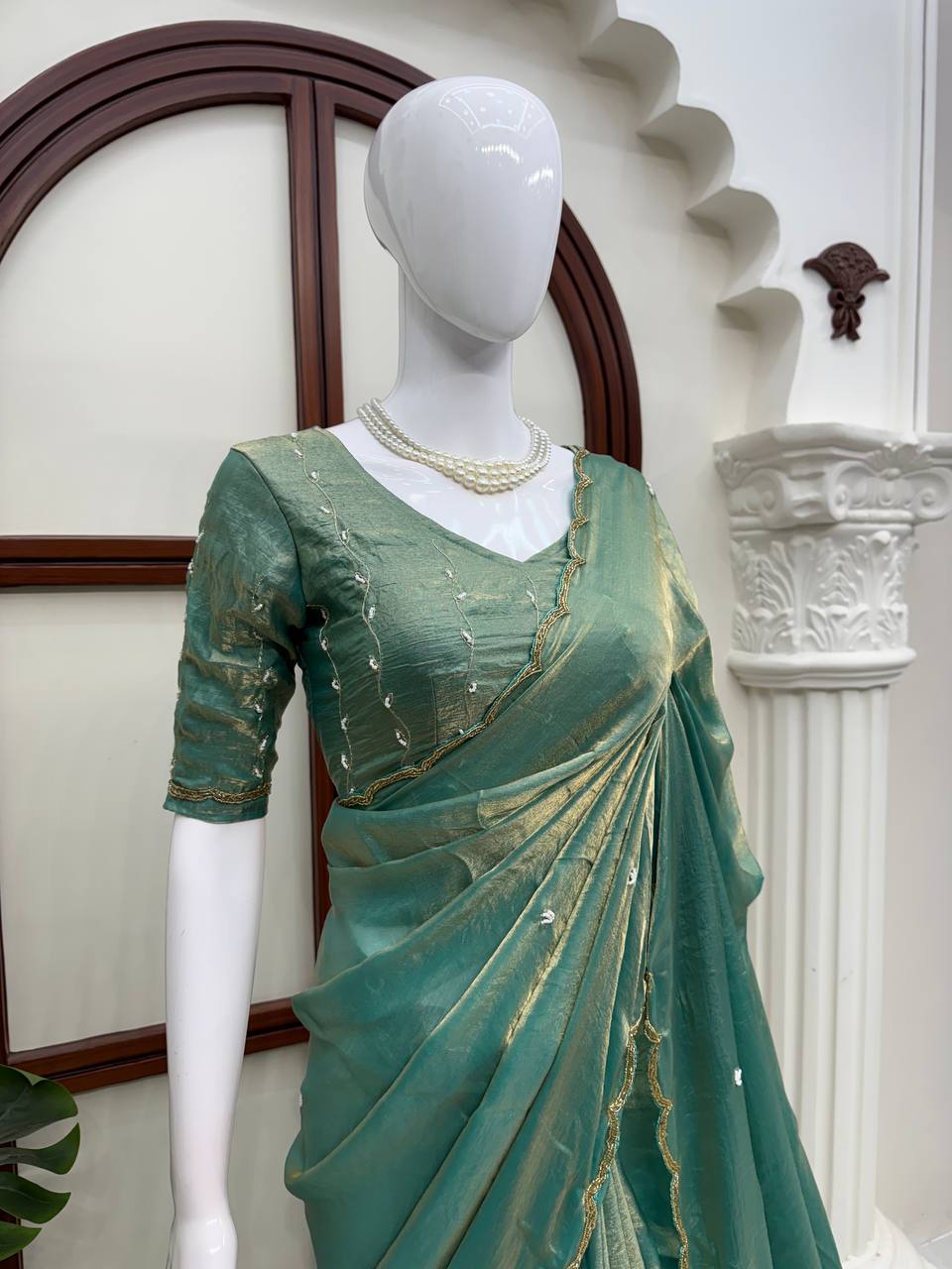 Fendy Silk Saree Sea Green & Peach Pink Scalloped Border Party Wear for Women
