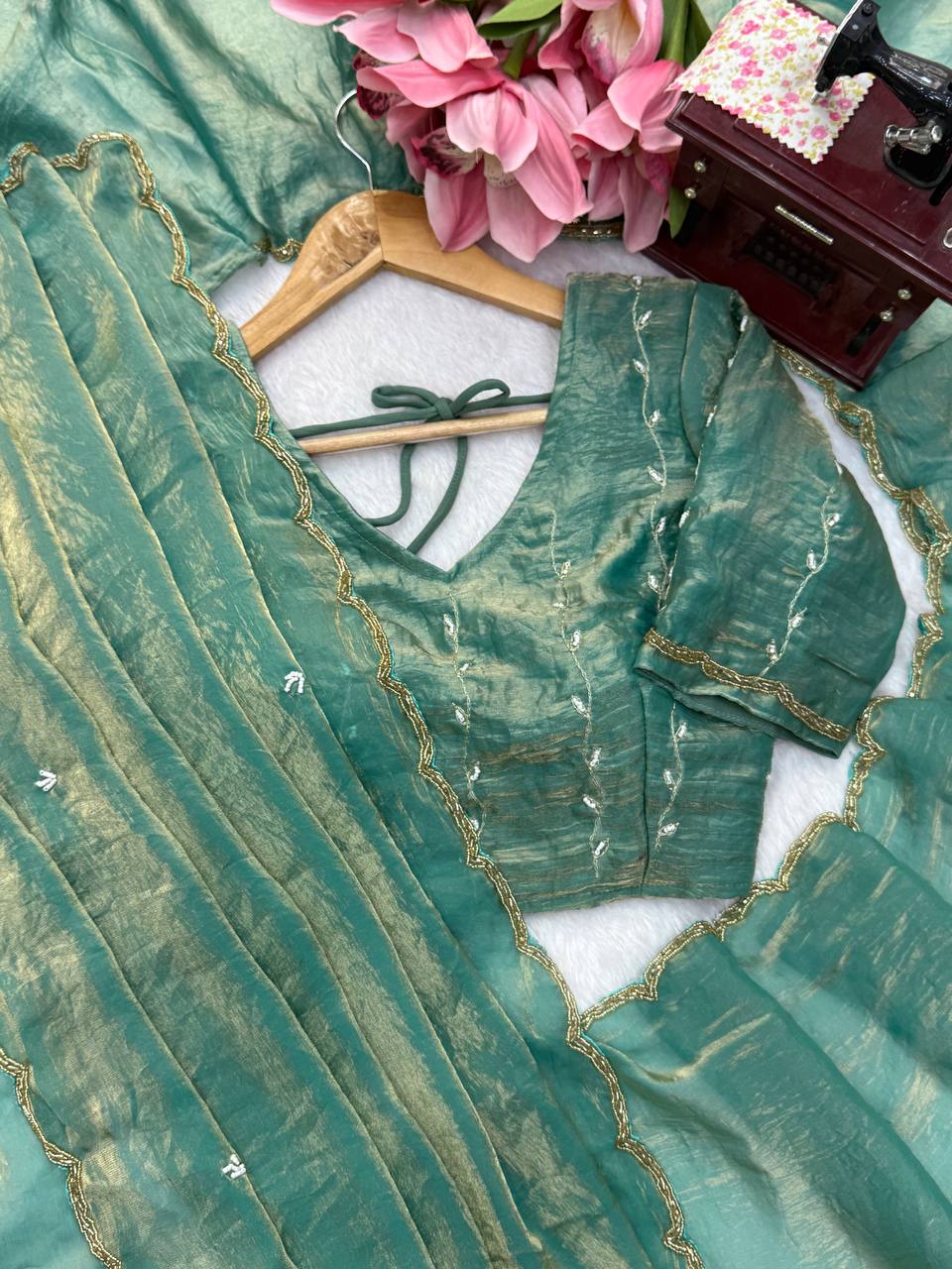 Fendy Silk Saree Sea Green & Peach Pink Scalloped Border Party Wear for Women