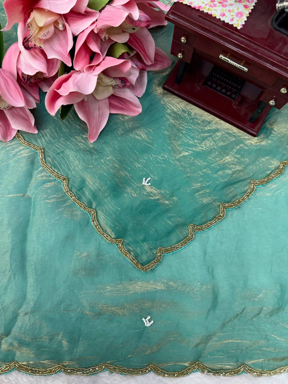 Fendy Silk Saree Sea Green & Peach Pink Scalloped Border Party Wear for Women