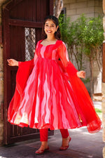 Buy Trendy Red Kurtas Online in India - Joshindia