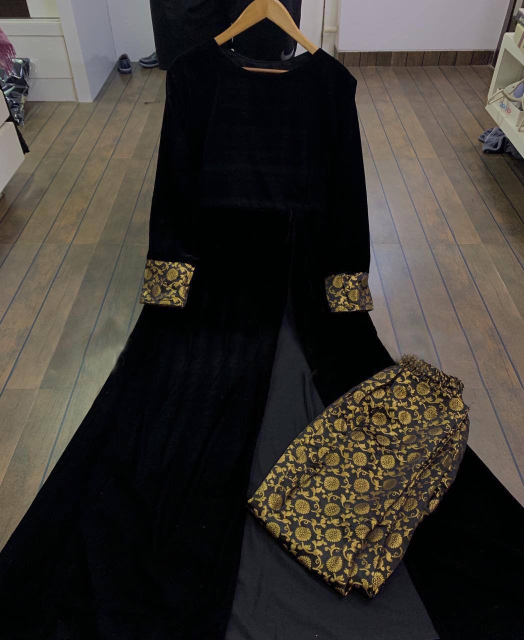 Buy Trendy Black Gown Online in India - Joshindia